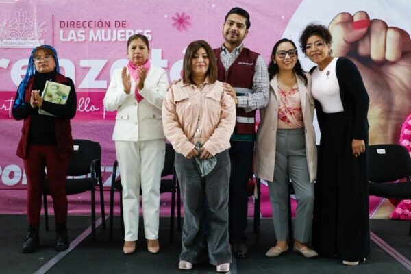 Nezahualcóyotl entrega 150 pelucas oncológicas a mujeres con cáncer de mama