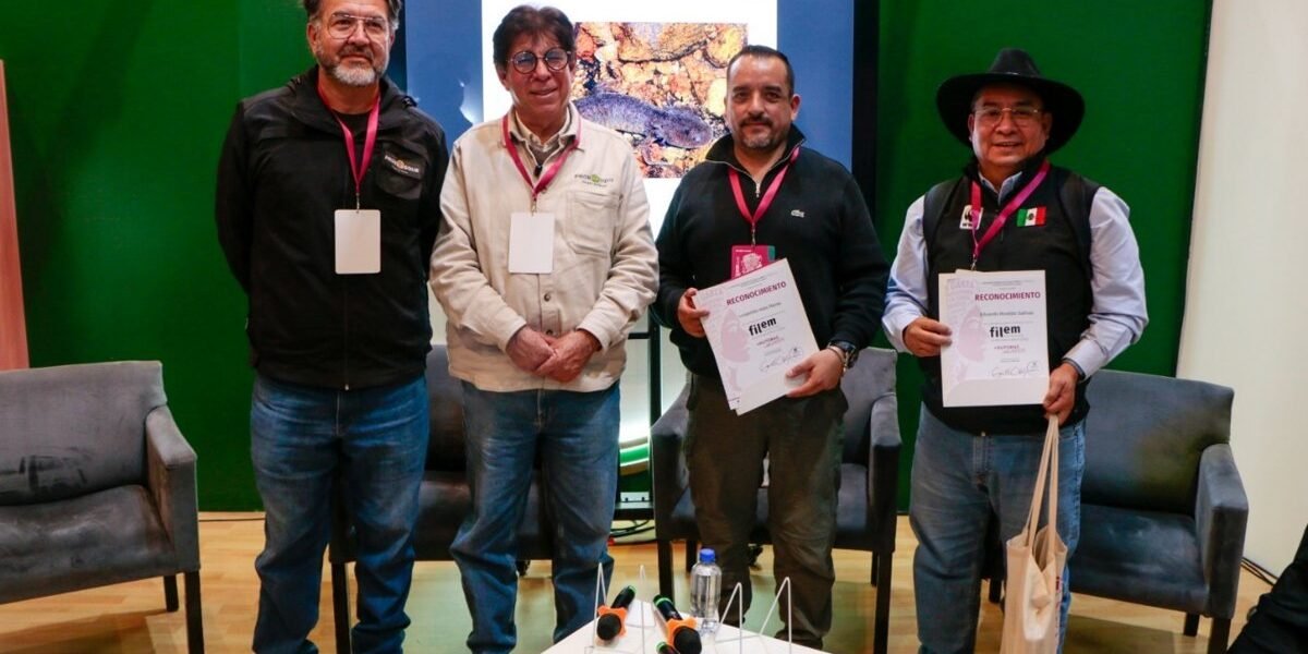 Presentan libro sobre anfibios en la FILEM 2026 para conservar bosques