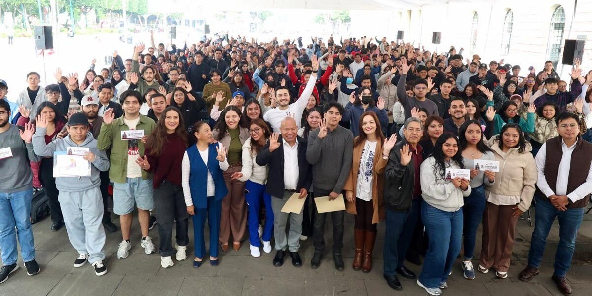 Tlalnepantla entrega segundo apoyo a 1,800 estudiantes para evitar deserción