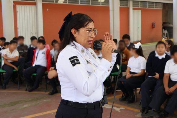 Tlalnepantla acerca prevención del delito a escuelas primarias y secundarias